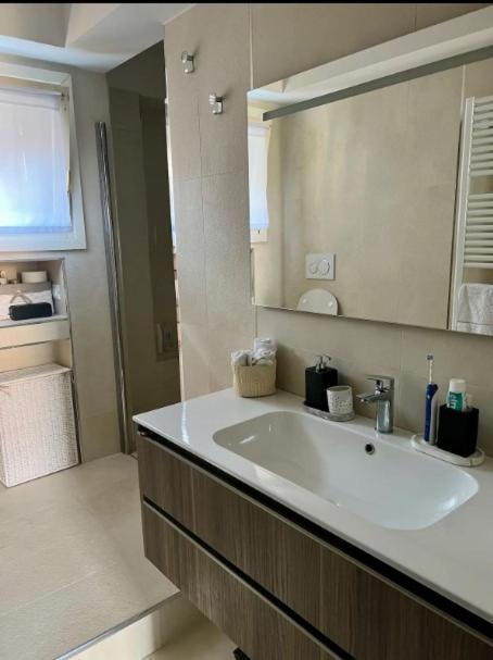 Cozy One Bedroom Apartment In Milano, Brera Exteriör bild